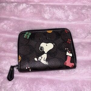 Coach X Peanuts Snoopy Signature Zip Around Card Wallet Christmas  Holiday